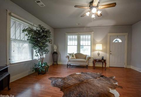405 E Main St, Cabot, AR 72023 photo 6