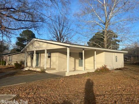 704 N Holly St, Beebe, AR 72012 photo 1