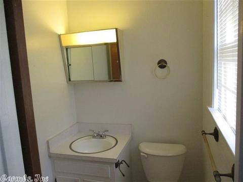 1204 Avondale Dr, Pine Bluff, AR 71601 photo 8