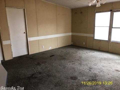 102 S Pine St, Omaha, AR 72662 photo 2