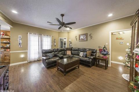 58 Gregory Dr, Conway, AR 72032 photo 2