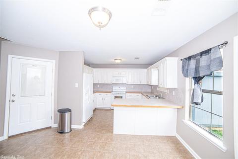 917 April Ln, Beebe, AR 72012 photo 5