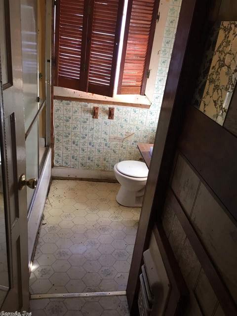 2303 W 26th St, Pine Bluff, AR 71603 photo 5