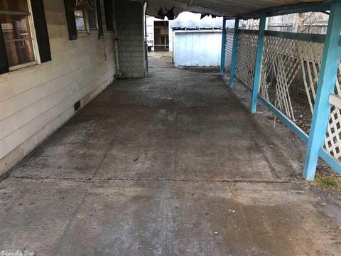2303 W 26th St, Pine Bluff, AR 71603 photo 2