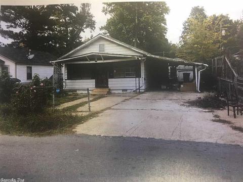 2303 W 26th St, Pine Bluff, AR 71603 photo 1