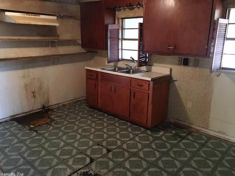 2303 W 26th St, Pine Bluff, AR 71603 photo 7