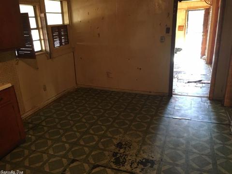 2303 W 26th St, Pine Bluff, AR 71603 photo 6