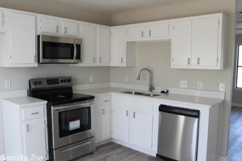 1303 Collier Dr, Conway, AR 72032 photo 4
