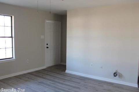 1303 Collier Dr, Conway, AR 72032 photo 3