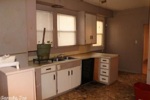 720 W 23rd Ave, Pine Bluff, AR 71601 photo 4