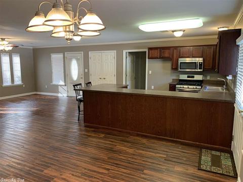3905 S Beech, Pine Bluff, AR 71603 photo 2