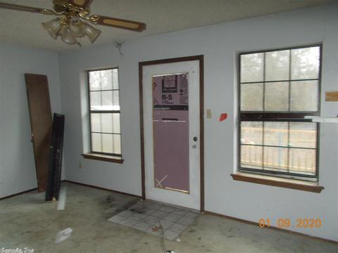 1619 Foxrun Rd, Benton, AR 72015 photo 4
