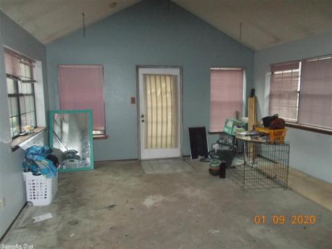 1619 Foxrun Rd, Benton, AR 72015 photo 2