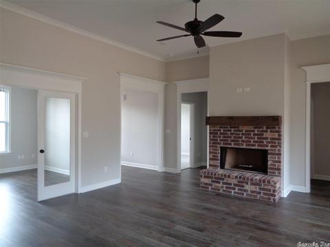 904 Dawsons Pointe Ave, Bryant, AR 72022 photo 2