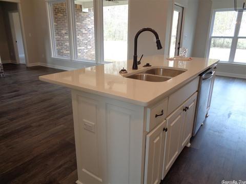904 Dawsons Pointe Ave, Bryant, AR 72022 photo 8