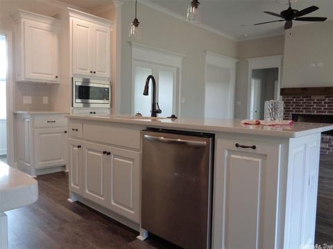 904 Dawsons Pointe Ave, Bryant, AR 72022 photo 9