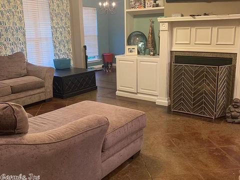 2400 Orchid, Conway, AR 72034 photo 2