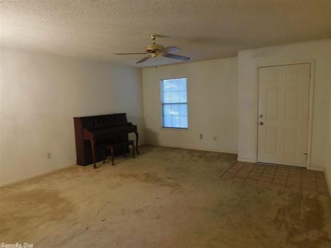 1900 Doris Dr, Benton, AR 72015 photo 3