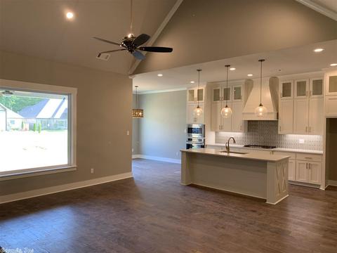 2515 Hurricane Gardens Dr, Bryant, AR 72019 photo 5