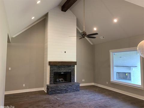 2515 Hurricane Gardens Dr, Bryant, AR 72019 photo 3