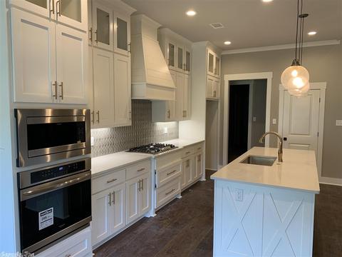 2515 Hurricane Gardens Dr, Bryant, AR 72019 photo 8