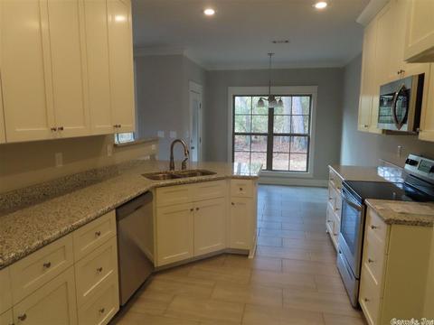 901 Laurel Ct, Searcy, AR 72143 photo 2