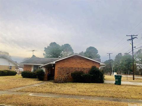 3804 King Richard, Pine Bluff, AR 71603 photo 1