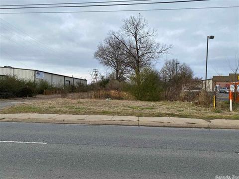 1580 E Oak St, Conway, AR 72032 photo 4