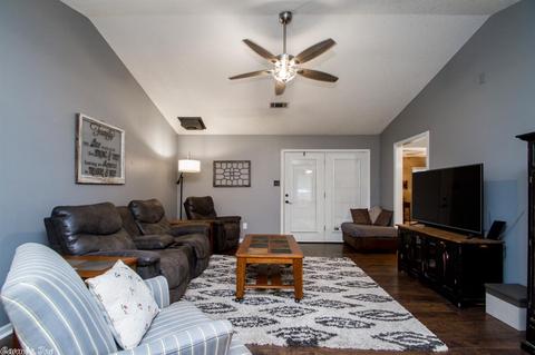 3815 Winterbrook Dr, Benton, AR 72015 photo 4