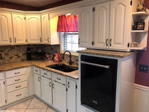 1208 W Main St, Trumann, AR 72472 photo 9