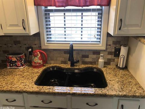 1208 W Main St, Trumann, AR 72472 photo 8