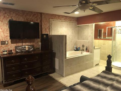 1208 W Main St, Trumann, AR 72472 photo 17
