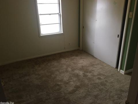 512 Faver, England, AR 72046 photo 4