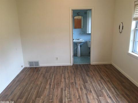 512 Faver, England, AR 72046 photo 6