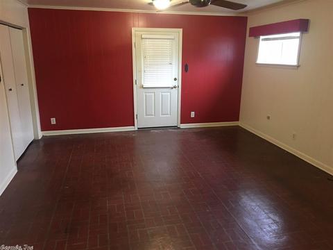 512 Faver, England, AR 72046 photo 3