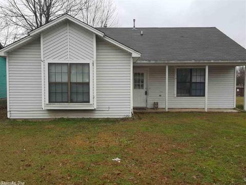 1310 Collier Dr, Conway, AR 72032 photo 1