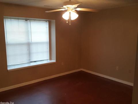 1310 Collier Dr, Conway, AR 72032 photo 5