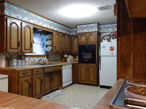 200 Wanda, De Queen, AR 71832 photo 9