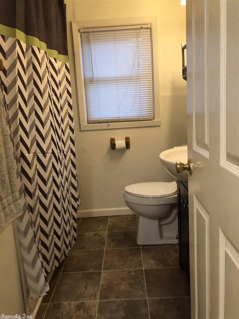 902 W Thompson, Paragould, AR 72450 photo 8