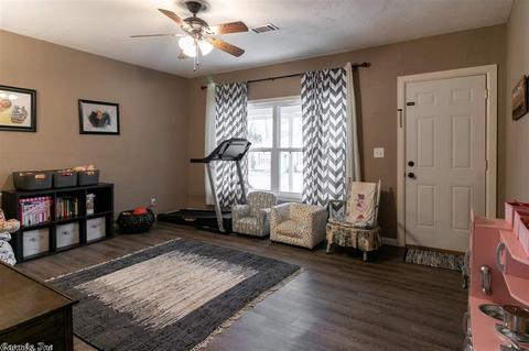 1120 Watkins St, Conway, AR 72034 photo 5