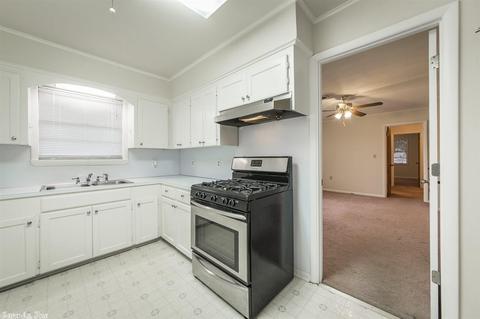 8305 E Cherry St, Benton, AR 72015 photo 5