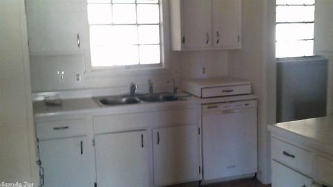 1002 Leigh, Benton, AR 72019 photo 11