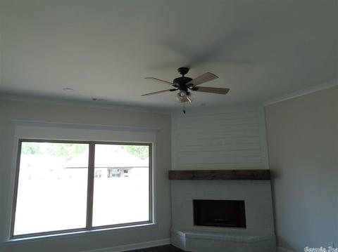 813 Dawsons Pointe Ave, Bryant, AR 72022 photo 8