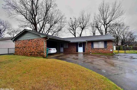 2802 Colonial, Pine Bluff, AR 71603 photo 1