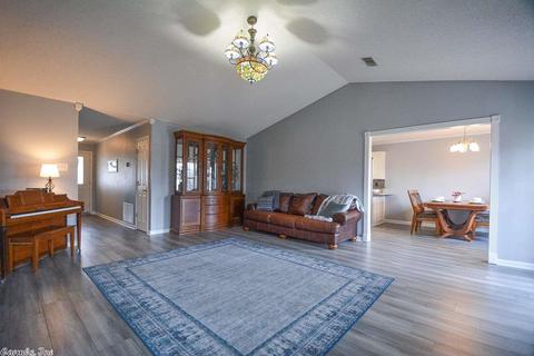 2825 Valley Forge Dr, Benton, AR 72015 photo 4