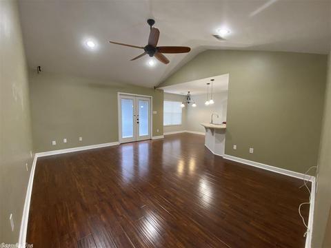15 Hillside Cv, Cabot, AR 72023 photo 2