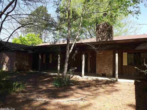 6204 Oden Dr, Pine Bluff, AR 71603 photo 2