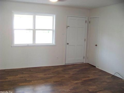 811 Willow St, Malvern, AR 72104 photo 3