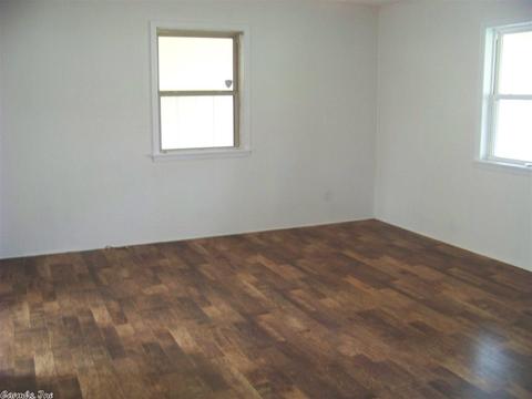 811 Willow St, Malvern, AR 72104 photo 2
