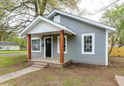 1417 Davis, Conway, AR 72034 photo 2